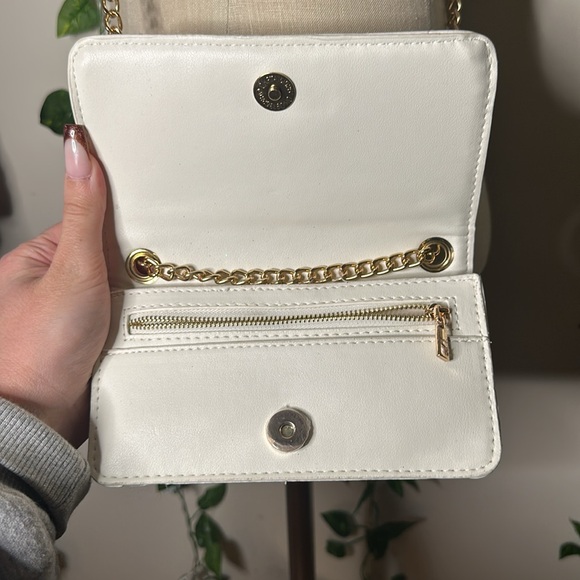 BEBE White Gold Crossbody Chain Strap Purse - Picture 3 of 9